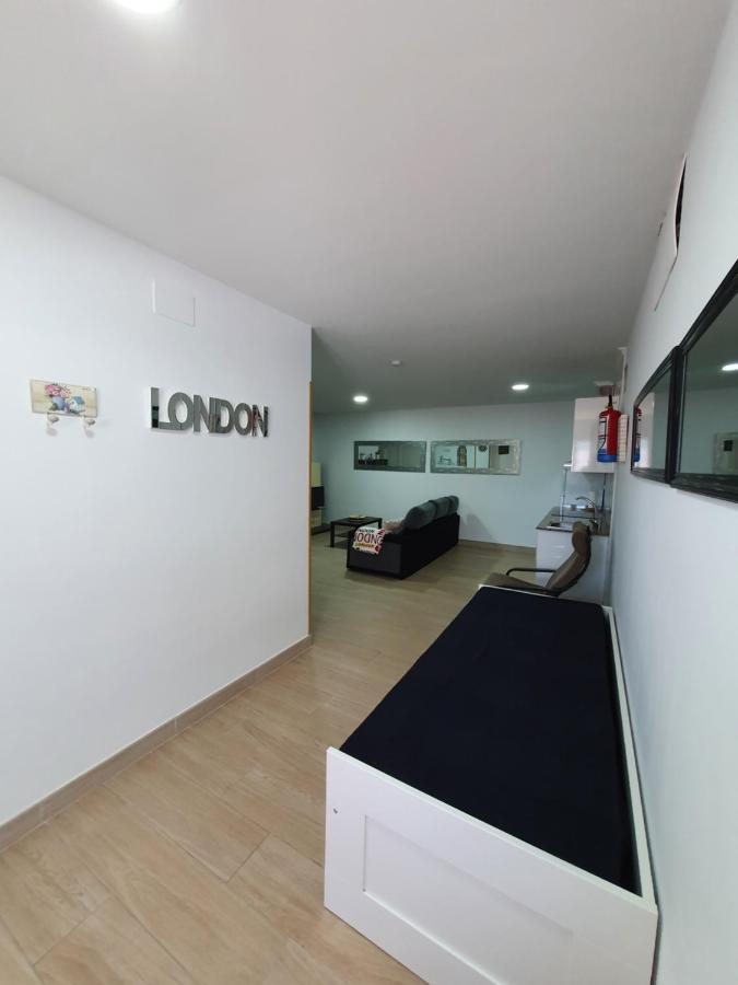 Апартаменты London - La Colina Сан-Мигель-де-Меруэло Экстерьер фото